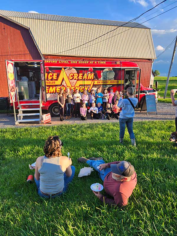 NW Pittsburg Territory Kids Eating Ice Cream